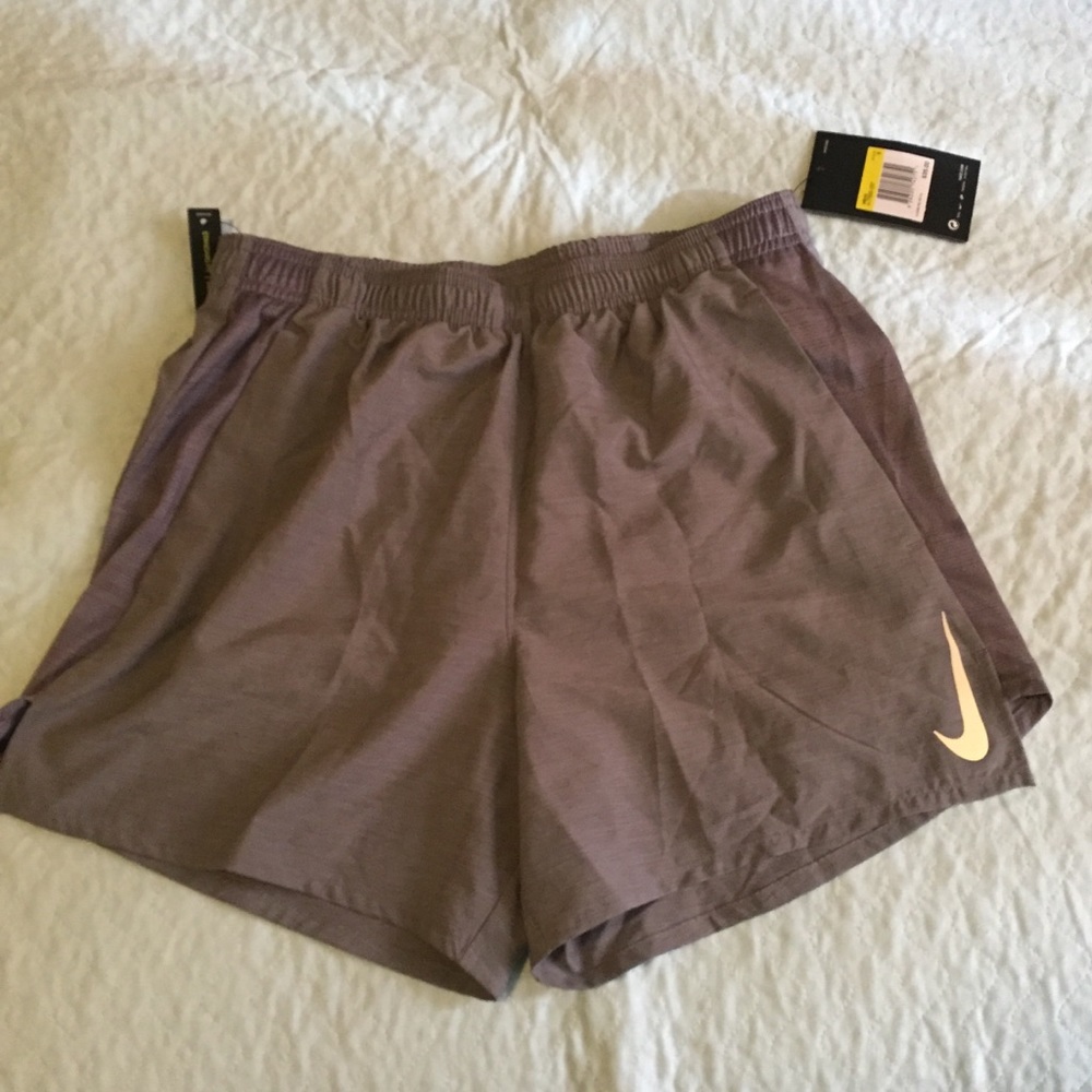 (SOLD) Nike Challenger Shorts